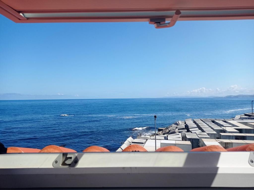 Vila Marina. Casa Marinera Con Terraza Sobre El Mar En Caion Cayón Екстериор снимка