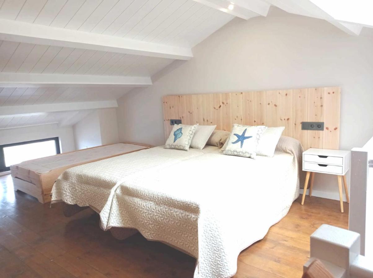 Vila Marina. Casa Marinera Con Terraza Sobre El Mar En Caion Cayón Екстериор снимка
