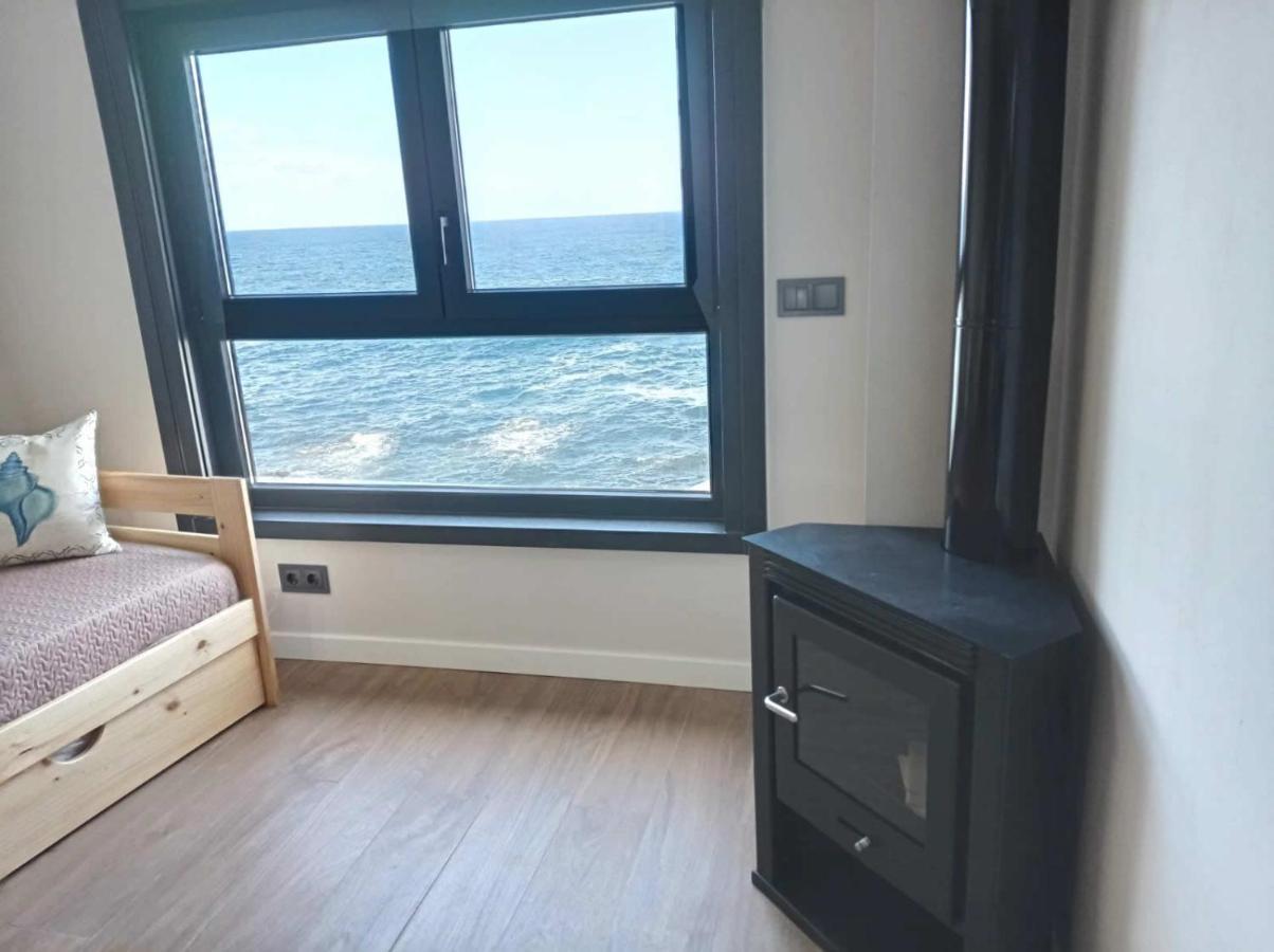 Vila Marina. Casa Marinera Con Terraza Sobre El Mar En Caion Cayón Екстериор снимка